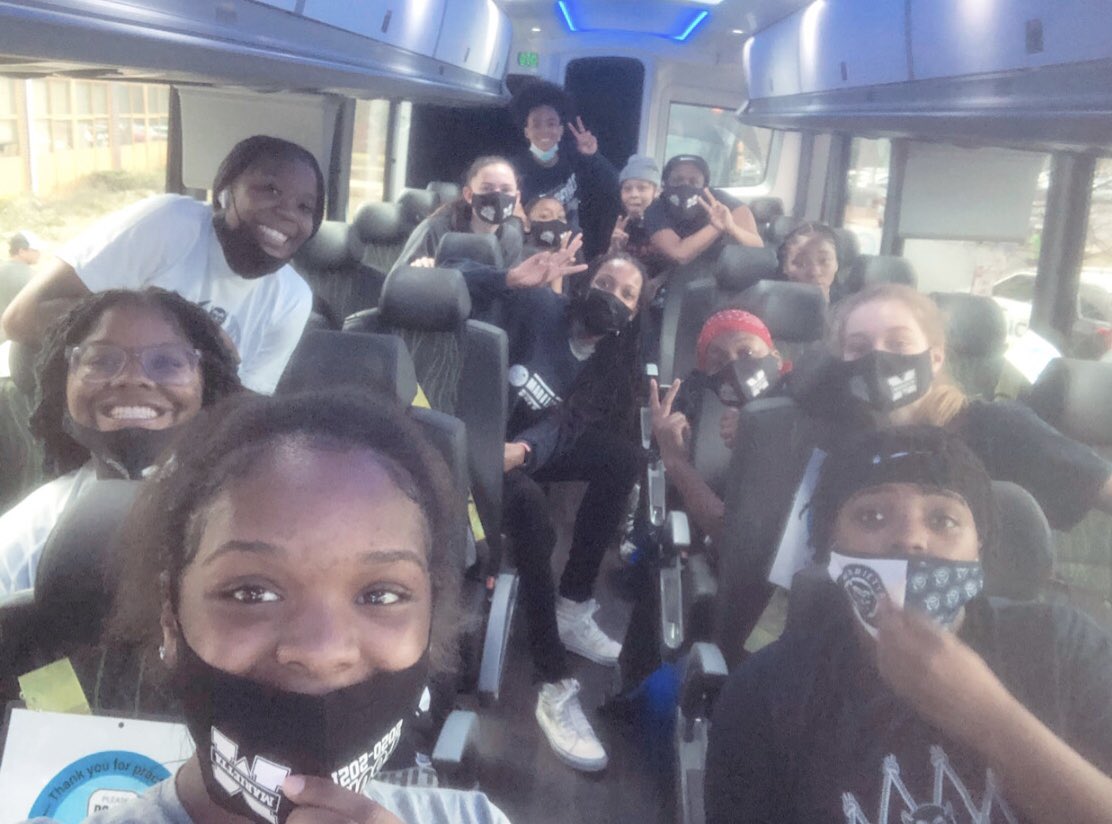 angelrobinson33's tweet photo. Hello 👋🏽 MAY-RETTA!!!!! @MariettaHSHoops
2021 GHSA CHAMPS 🏆
#BESOMEBODY https://t.co/aKhaW4dSww