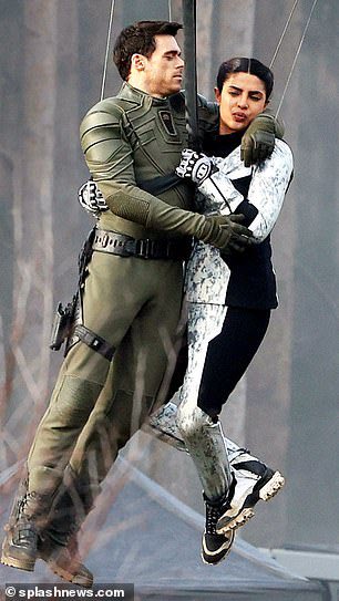 rmaddenmedia's tweet photo. 📸 RICHARD MADDEN FILMING CITADEL WITH PRIYANKA CHOPRA-JONAS! https://t.co/5fw9TgYy0D