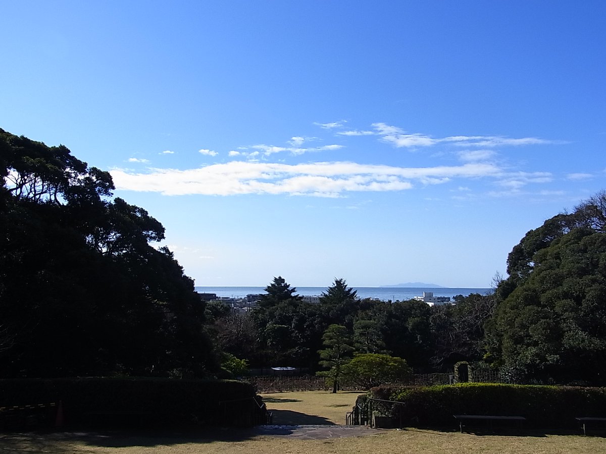 鎌倉文学館 おはようございます 鎌倉は雨上がりの青空 1枚目 大きくしてみていただくと大島も見えます 春の海ひねもすのたりのたりかな 与謝蕪村 鎌倉 鎌倉文学館 鎌倉文学館 おはようございます 鎌倉は雨上がりの青空 1枚目 大きくしてみていただくと大島も見えます 春の海ひねもすのたりのたりかな 与謝蕪村 鎌倉 鎌倉文学館