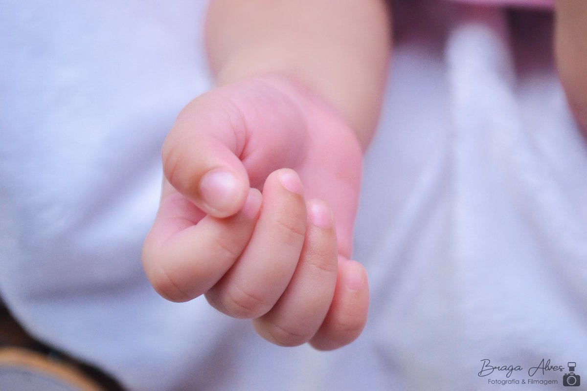 Kinha_Gm's tweet photo. Eu amo cada detalhe da minha filha, ela sim é a coisa mais importante da minha vida 😍 
Filha mamãe te ama tanto ❤👩‍👧 https://t.co/Xj6CGbXvxI