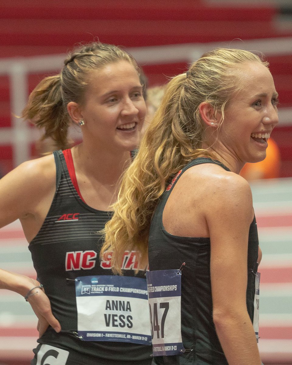 MOOD post DMR last night!!! ALL SMILES from the Pack Ladies 🐺

#WolfpackTF #NationalChampionship