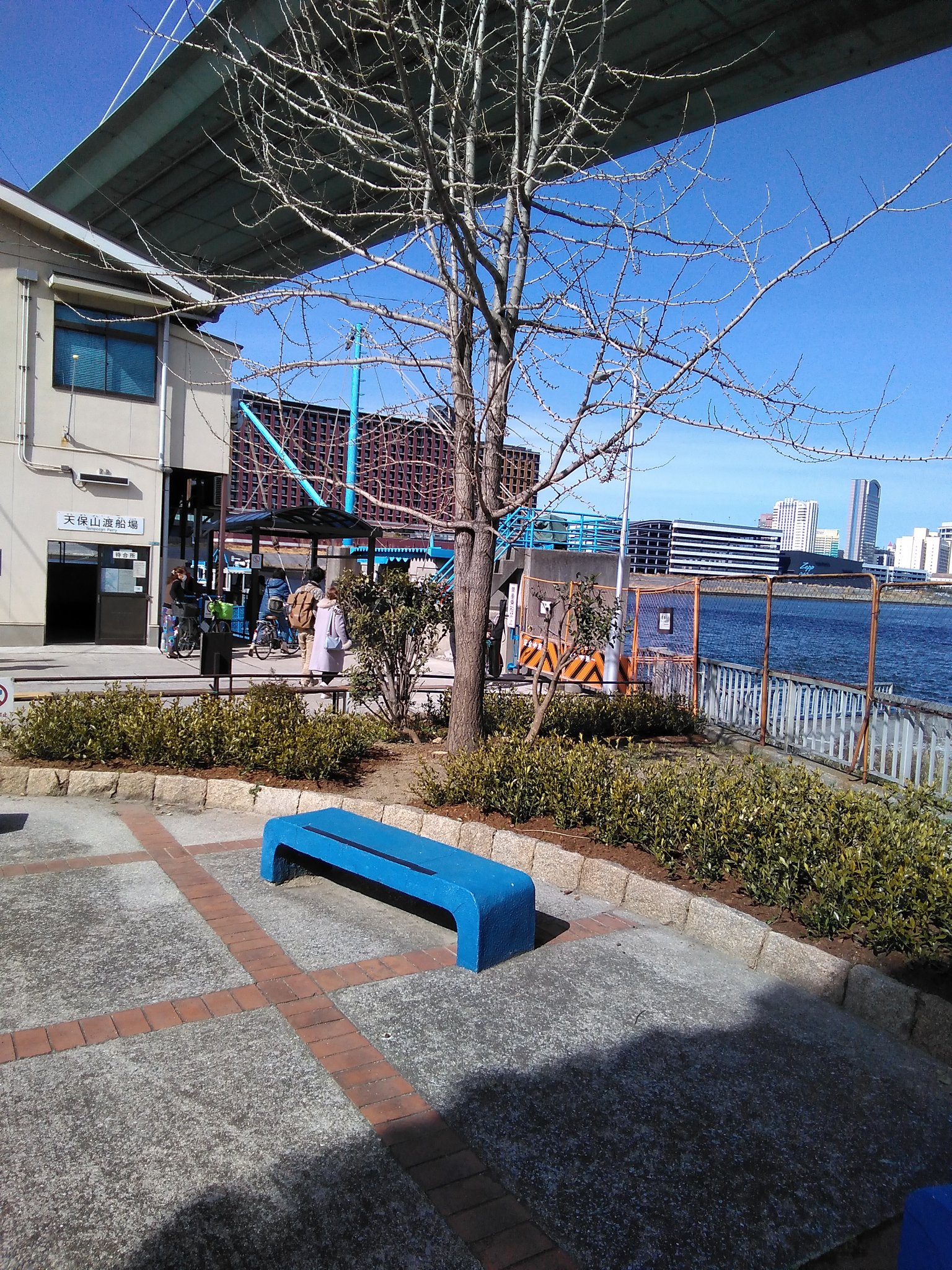 ムーンライト 旅に出てる いよいよハッピーアラウンドライヴ当日となりました なお難波方面からお越しの方は高島屋前バス停 から60番の天保山行きに乗車し天保山ハーバービレッジで下車していただくと天保山渡船という無料の渡船があります 桜島へ日中は30