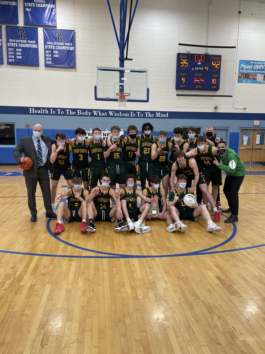 Bringing the hardware back to Lund Road.  Congratulations <a href="/GuertinBoysHoop/">BG Boys Basketball</a>!  #GoBG