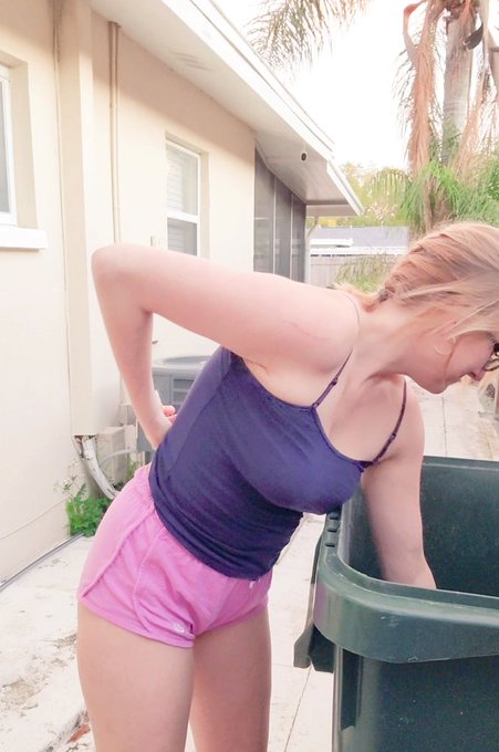 I guess this is what im doing for #sexysaturday now lol garbage can diving! Lost my ipod.... Care to<a href="/tag/sexysaturday"class="tags">#sexysaturday</a>