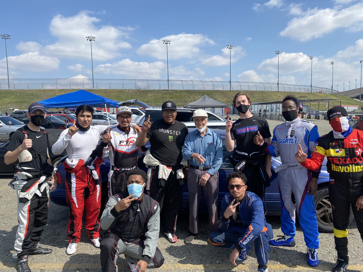 His first time at @ACSupdates and wanted to come watch me race, definitely knows how to work the crowd 😂 he’s one of the boys now