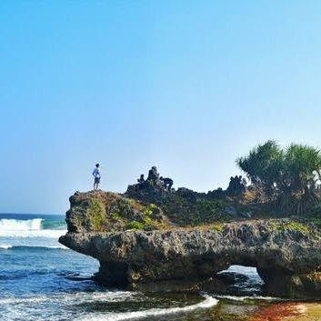 Mengintip Pantai Watu Bolong yang Belum Banyak Diketahui Wisatawan

Obyek wisata Pantai Watu Bolong merupakan salah satu wisata alam yang lokasinya berada di Kalurahan Banjarejo, Kapanewon Tanjungsari, Daerah Istimewa Jogjakarta. 

#PuspitaNagari