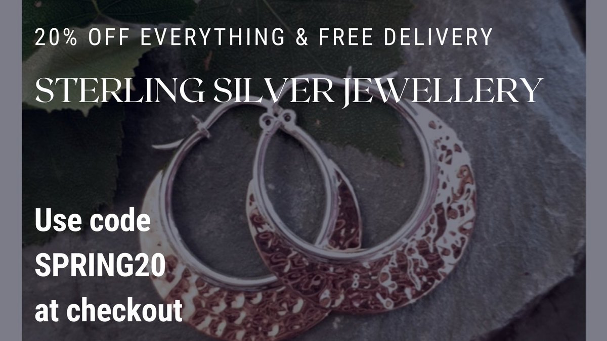 Sterling Silver and Copper Hammered Hoop Earrings

buff.ly/3r4egZ5

#UKGiftHour #ukgiftam #mhhsbd