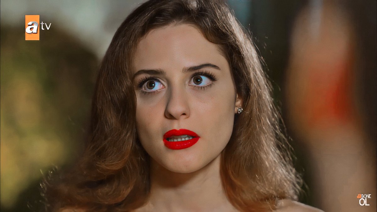 SerenFans's tweet photo. Absolute elegance❤️
#serensirince
#serenşirince https://t.co/osPLmRS4i1