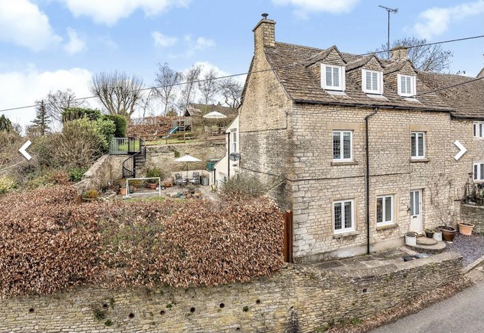 PerryBishop's tweet photo. We are delighted to present this beautiful period 4 bed house in the delightful village of Sherston, which has been modernised and extended to create a loving family home.
700k
#sherston #malmesbury #wiltshirelife #propertymarket #latestproperty #featuredproperty #perrybishop https://t.co/5MrzKFBe5h