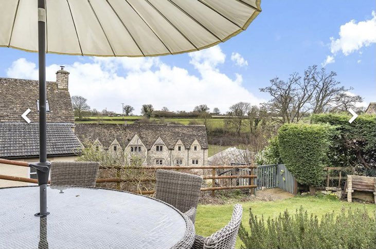 PerryBishop's tweet photo. We are delighted to present this beautiful period 4 bed house in the delightful village of Sherston, which has been modernised and extended to create a loving family home.
700k
#sherston #malmesbury #wiltshirelife #propertymarket #latestproperty #featuredproperty #perrybishop https://t.co/5MrzKFBe5h