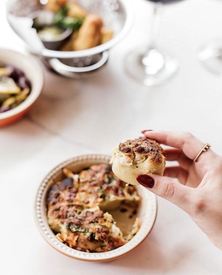 What are your plans for lunch today? 
Tag your Sunday lunch buddy below 🍕
#Vegeterian #Salad #Love #Yummy #Delicious #Tasty #kickititalian