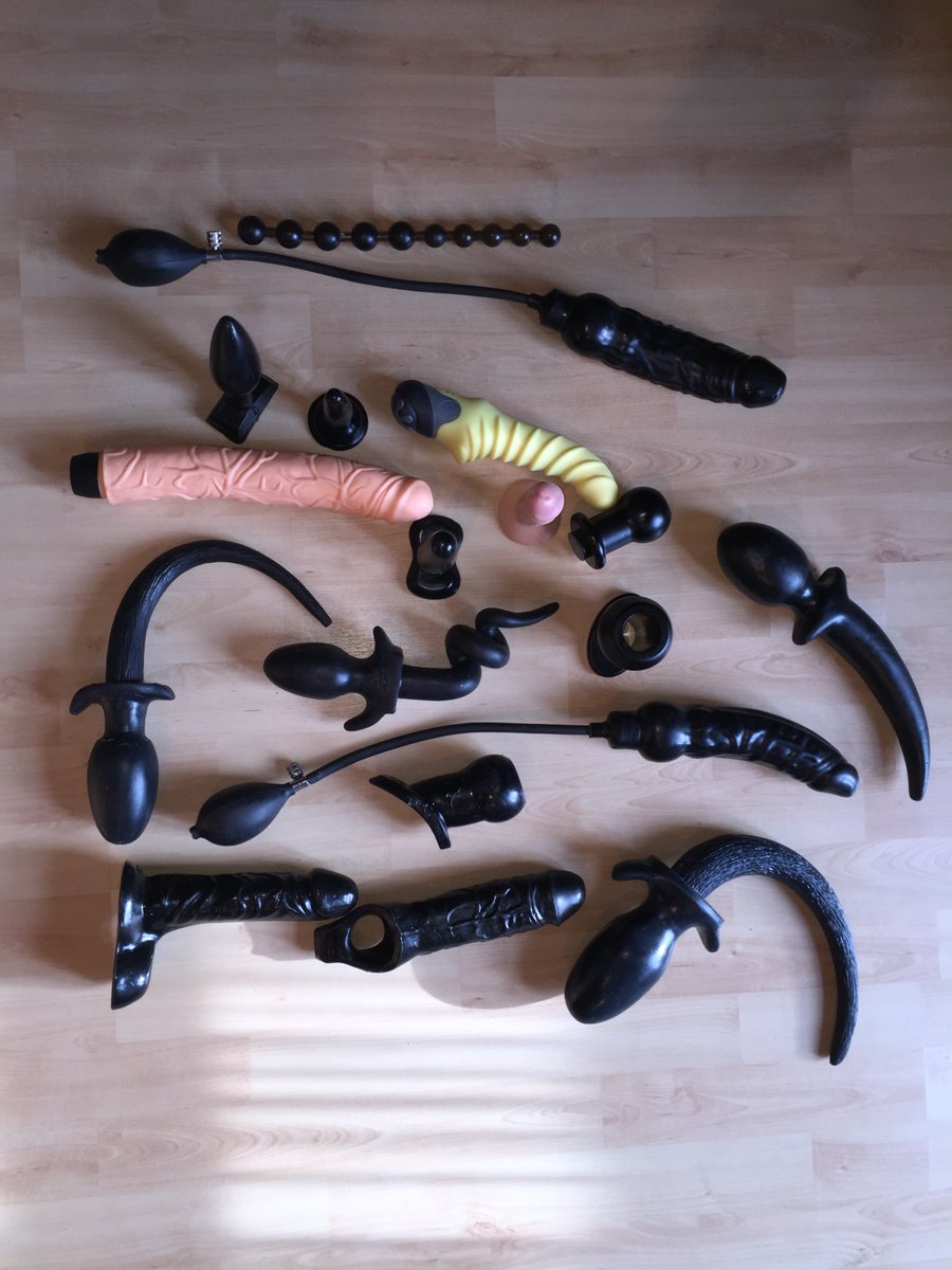 Ein kleiner Einblick in meine Schubladen, ein Teil der Toys die ich für eine Erziehung nutze!!

Du möchtest es erleben? Du möchtest dienen?

Melde dich sofort bei mir!

#findom #cashslave #blackmail #queen #sissy #trans