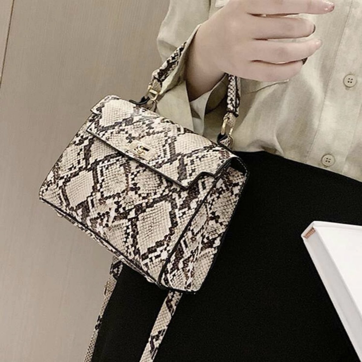 JovianStore's tweet photo. Hop on to the latest trends with us💞 https://t.co/QTpbcMebry