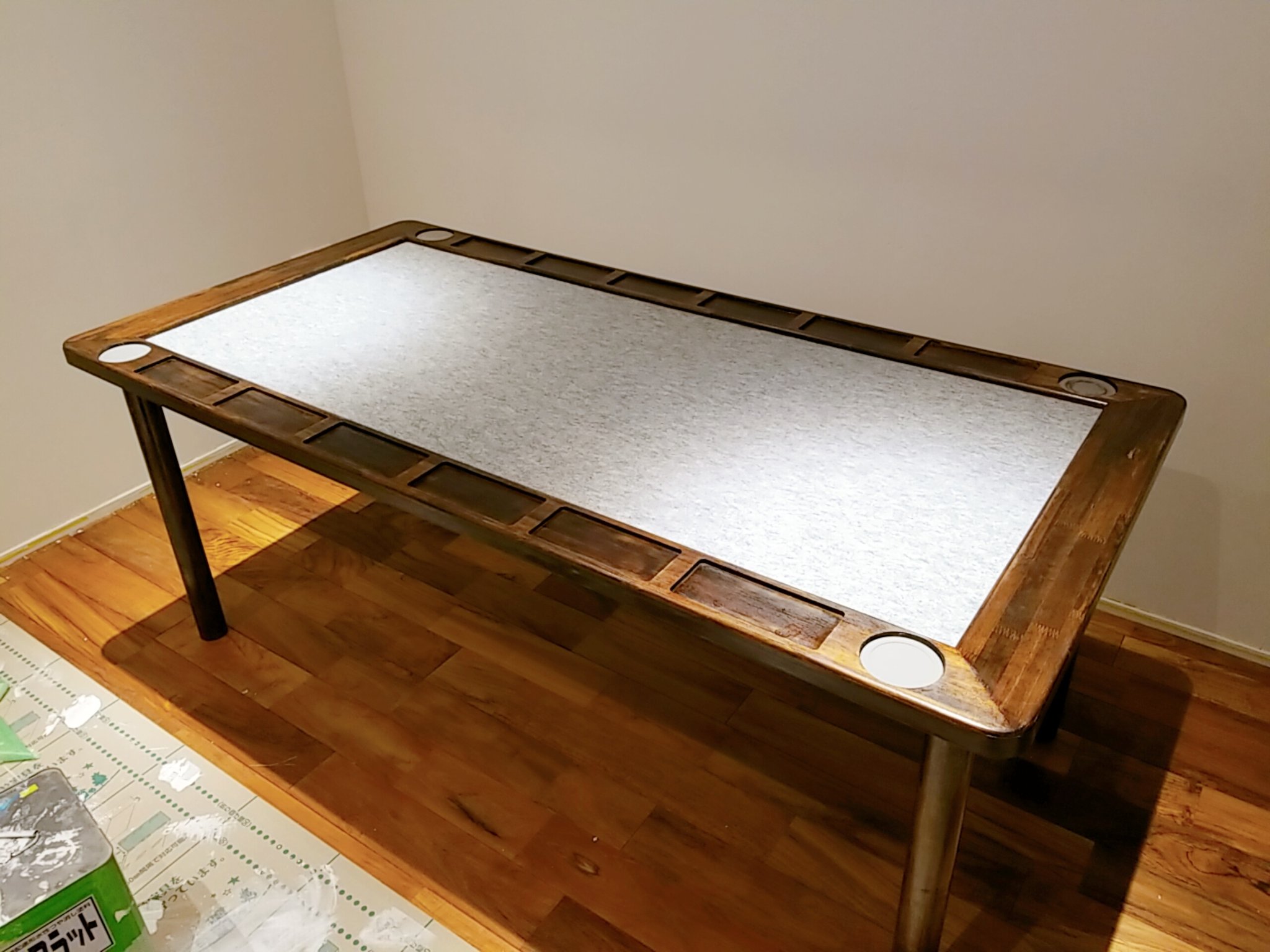 川越ボードゲーム倶楽部 初心者歓迎 とても立派な世界で一つのボードゲーム テーブルを新装祝いにいただきました 4 6人のグループさまにボードゲームやtrpgで使わせていただきます 大切にします ありがとうございます 川越 ボドゲ 自作テーブル