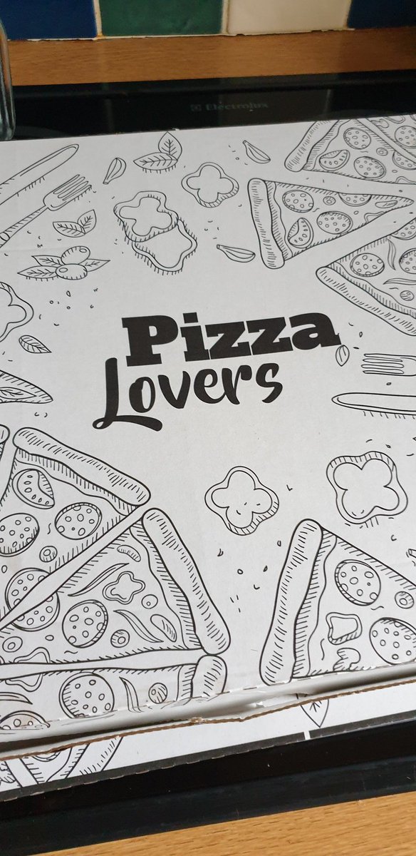 Mermaid_KaTTe's tweet photo. Struggling to describe my level of excitement after sampling the pizza vending machine yesterday. Took them home fresh/cold &amp; oven cooked them later 🍕😋 Machine was opened by the mayor 😆 So glad I moved here #pizza #takeaway #douglas #pizzavendingmachine #loveiom #lockdowntreat https://t.co/Ym2XmDQRpV