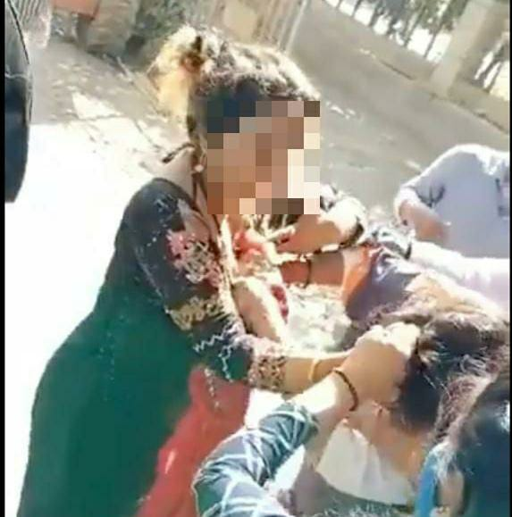 MumbaiPolice's tweet photo. Assault-Not 'Fine!'

A complaint has been registered at Charkop P.Stn against a lady who got violent with a BMC marshall when asked to wear a mask.

Mumbaikars are requested to comply with all Covid19 norms &amp; co-operate with officials who are only here to look out for your safety https://t.co/o5luQHqBOT
