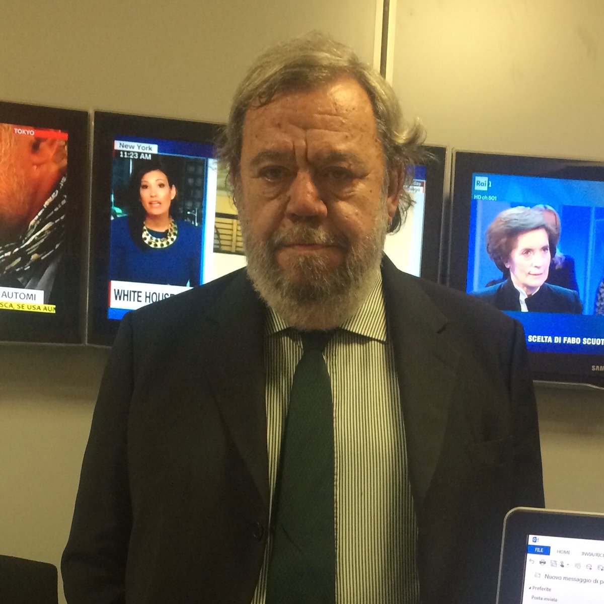 Andrea gualtieri giornalista