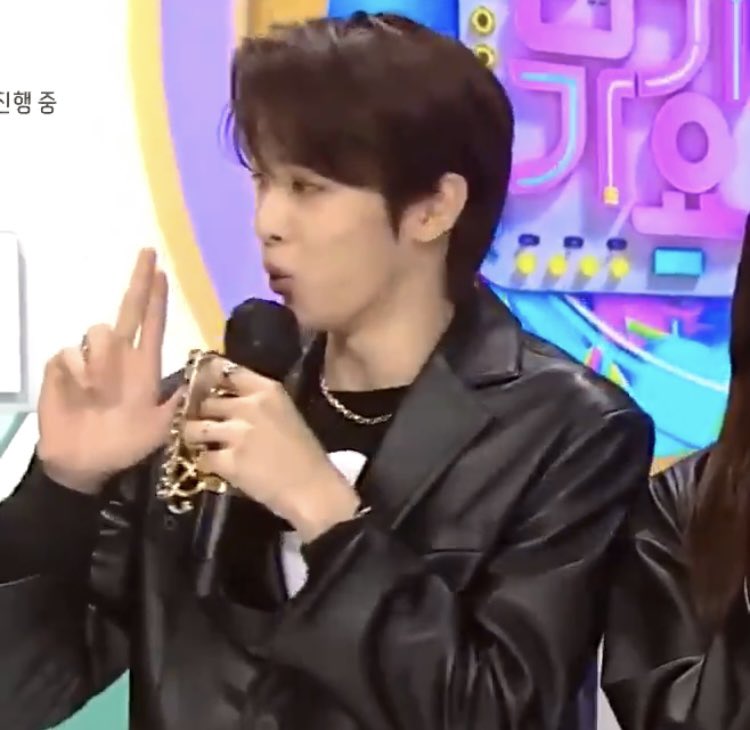 sungsource_'s tweet image. Bang