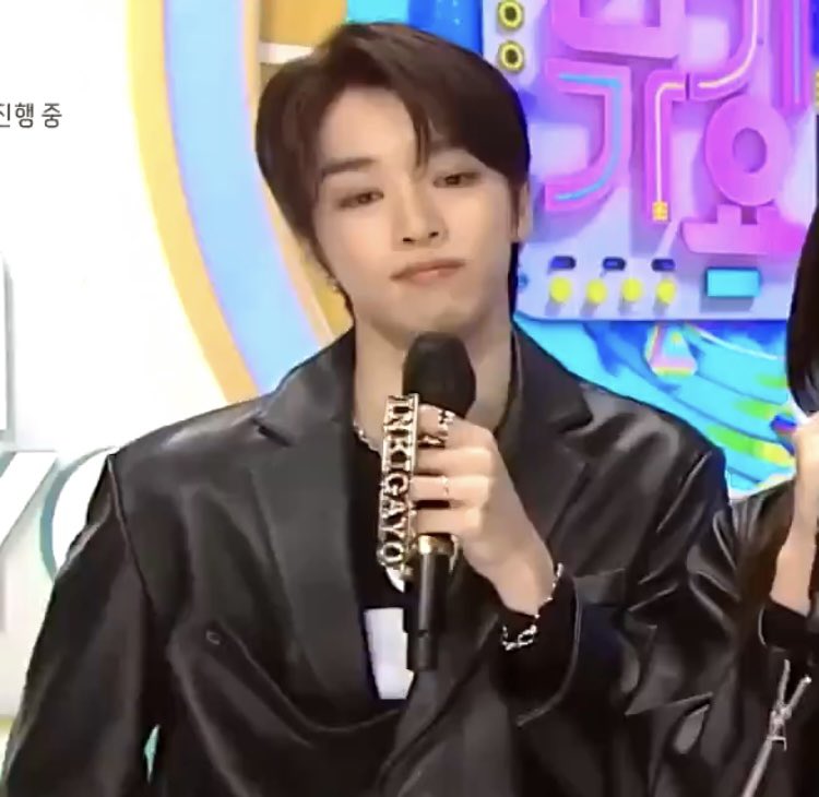 sungsource_'s tweet image. he’s so cute 🥰