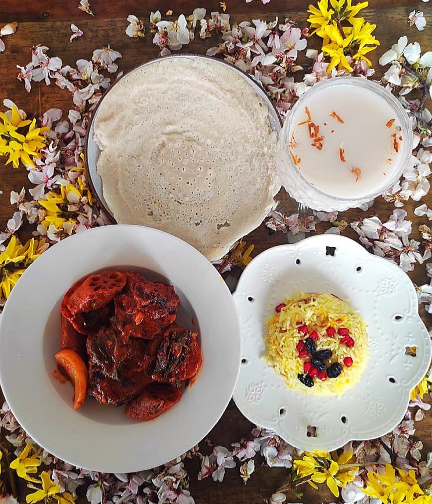 ChaiJaai's tweet photo. Nowrouz Special @ ChaiJaai!
Nadur Gaade. Fish and Lotus Root.
Mutanjan. Meetha Pulav.
Tomul Tsot. Rice pancakes.
Flavoured Almond Milk.
#nowrouzspecial #chaijaai #nadrgadde #nadru #gaade #fish #lotusroot #revivingtraditions #kashmir https://t.co/G4r6YmB8lI