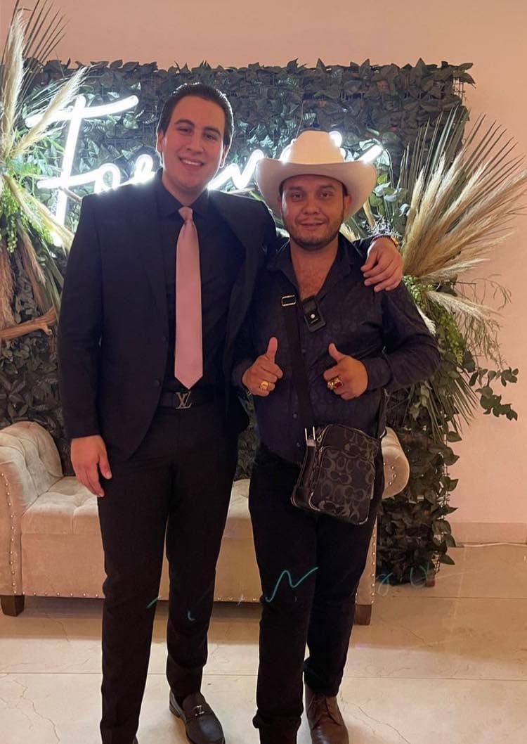 Aqui com mi compa dirty