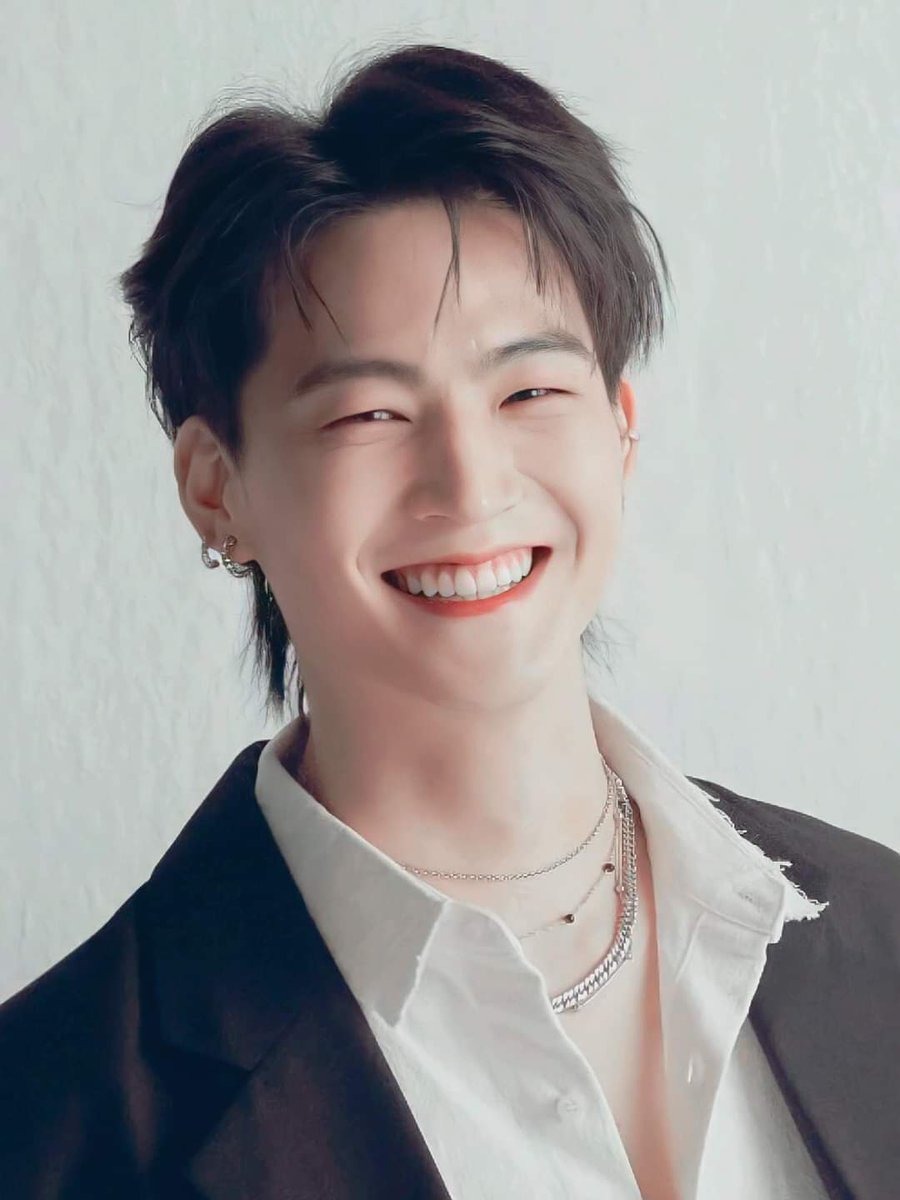 ZomzaaF💚GOT7🐥 tweet media