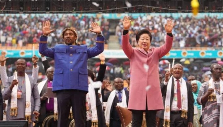 Zintle2021's tweet photo. Peace and Family blessing festival that was held at FNB Stadium 07/12/19

#ImboniuZwiLezwe https://t.co/pc621pIb1z