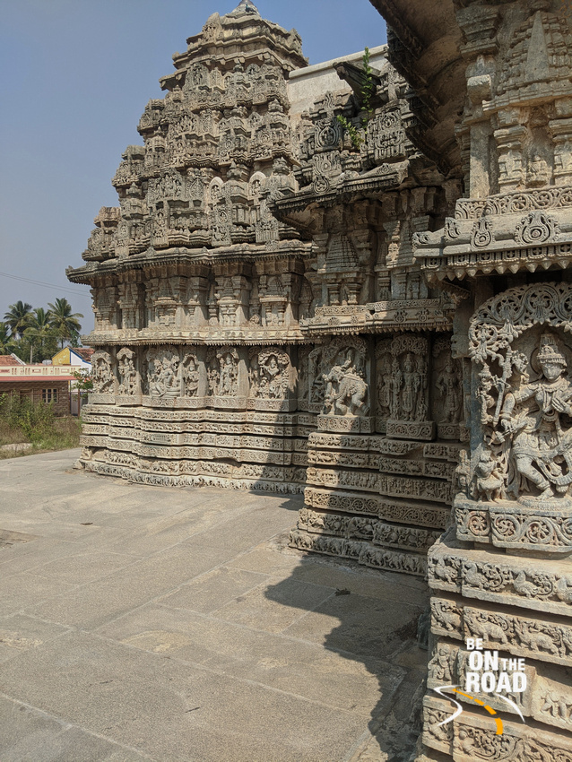 sankaracs's tweet photo. Looking for an #OffbeatDayTrip from #Bangalore? How abt d village of #Javagal that is home to a 770 year old gorgeous #HoysalaTemple, a laidback rural scene n a lush green landscape?
https://t.co/akyVP6YFev
#OffbeatHoysalaTemples #HoysalaTemples #IncredibleIndia #Karnataka https://t.co/MPNt7f39oh