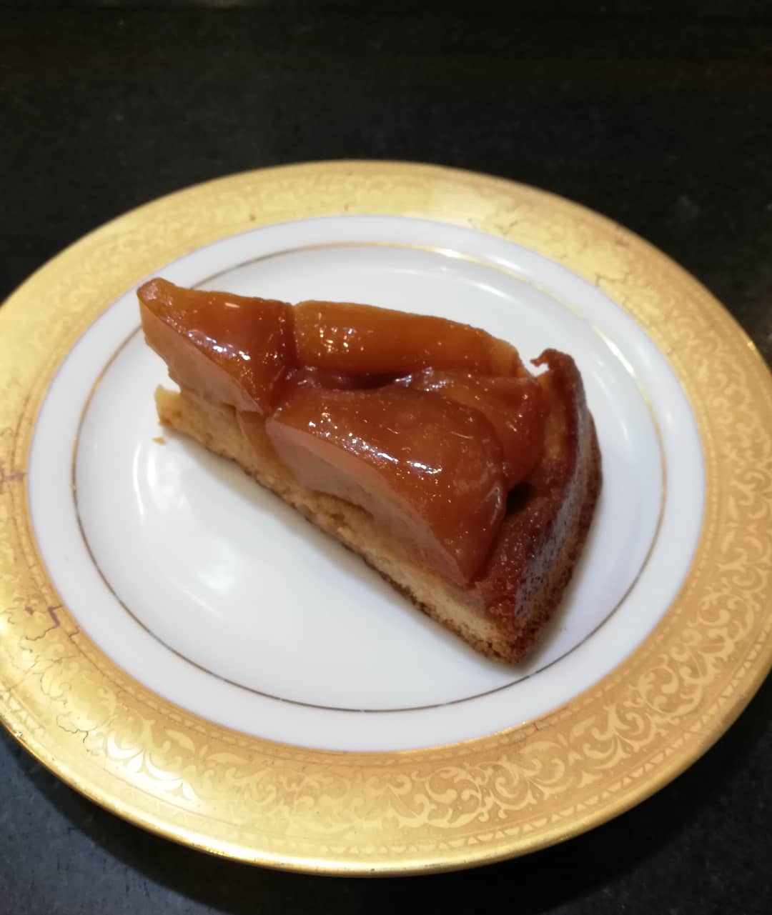 クレヨンハウス オーガニックレストラン ケーキおばさんの手作りケーキ お持ち帰りもできます 今日のおすすめは ティースプーン型のクッキーを トッピング 茗荷さんの ラミントン と 甘酸っぱいりんごがたっぷり 杉山さんの タタン です 他にも クレヨンハウス オーガニックレストラン ケーキおばさんの手作りケーキ お持ち帰りもできます 今日のおすすめは ティースプーン型のクッキーを トッピング 茗荷さんの ラミントン と 甘酸っぱいりんごがたっぷり 杉山さんの タタン です 他にも