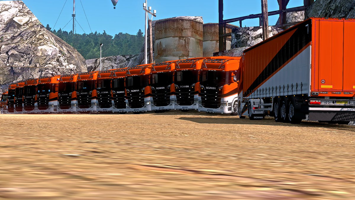 BCTransport_VTC's tweet image. Few days back we attended UTL 2 Years Anniversary in deed it was a good convoy, we were happy we could attend, We are happy that we attended with 17people :O and also we wanna thank to our drivers for their hark work while making the best formation.

Have a nice weekend everyone.