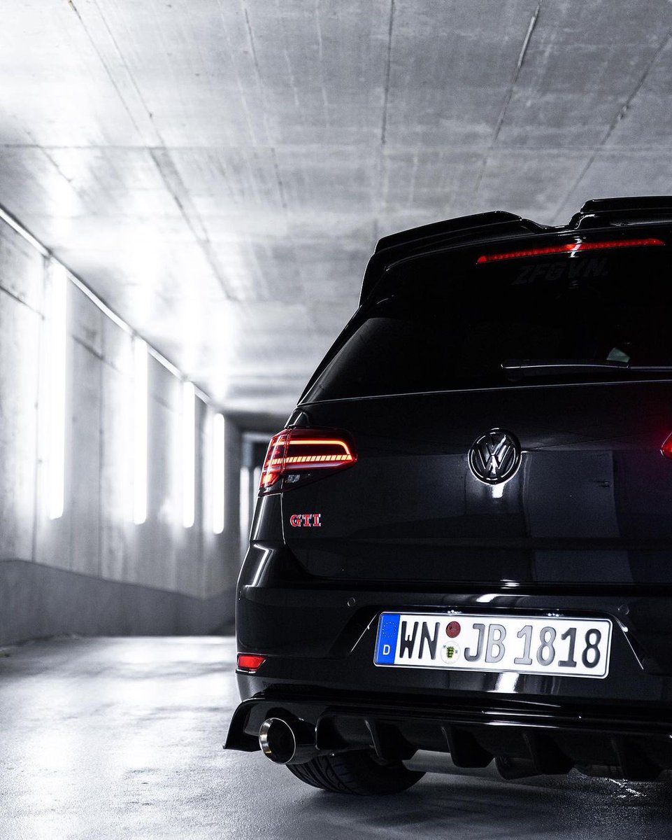 DailyCarlife's tweet photo. Golf GTI 💫 https://t.co/eGUy8eUs64