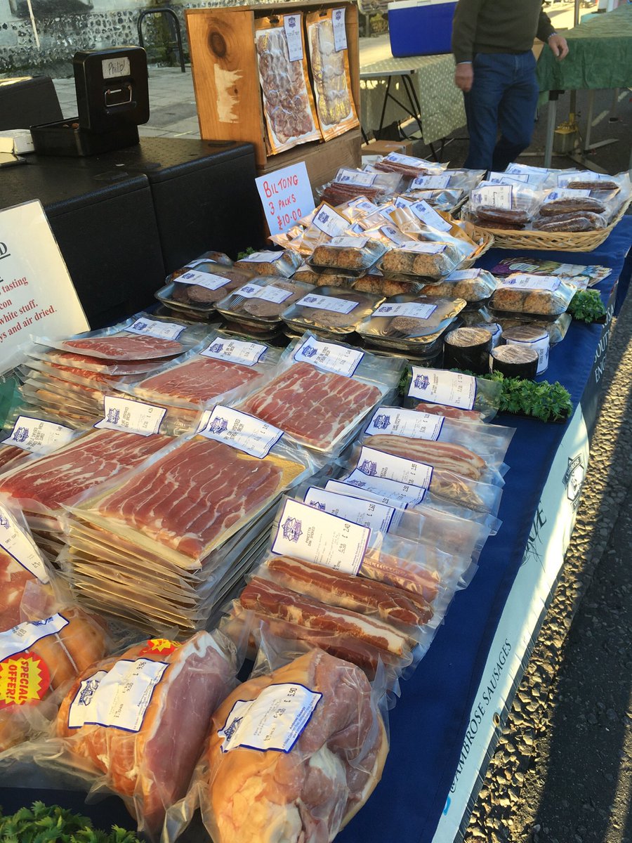 AmbroseSausages's tweet image. Phil’s busy setting up in Southsea for today’s farmer’s market #sausages #bacon #blackpudding #charcuterie