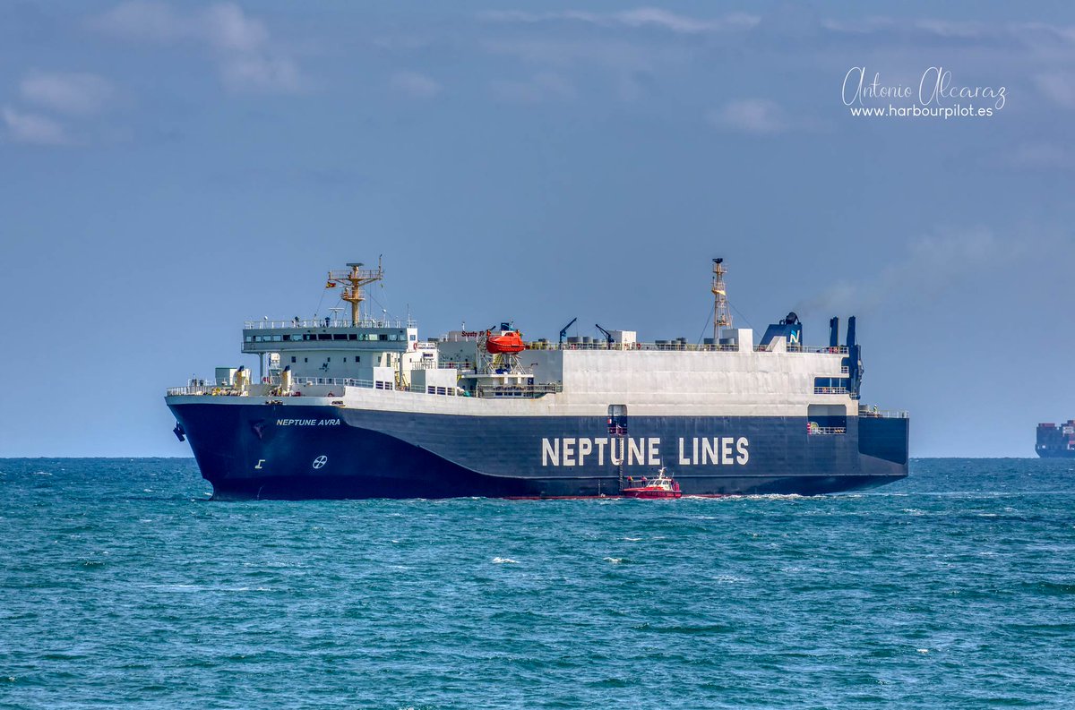 Neptune Avra rrival pilot boarding ground, Valencia port.
 harbourpilot.es/wp-content/upl…