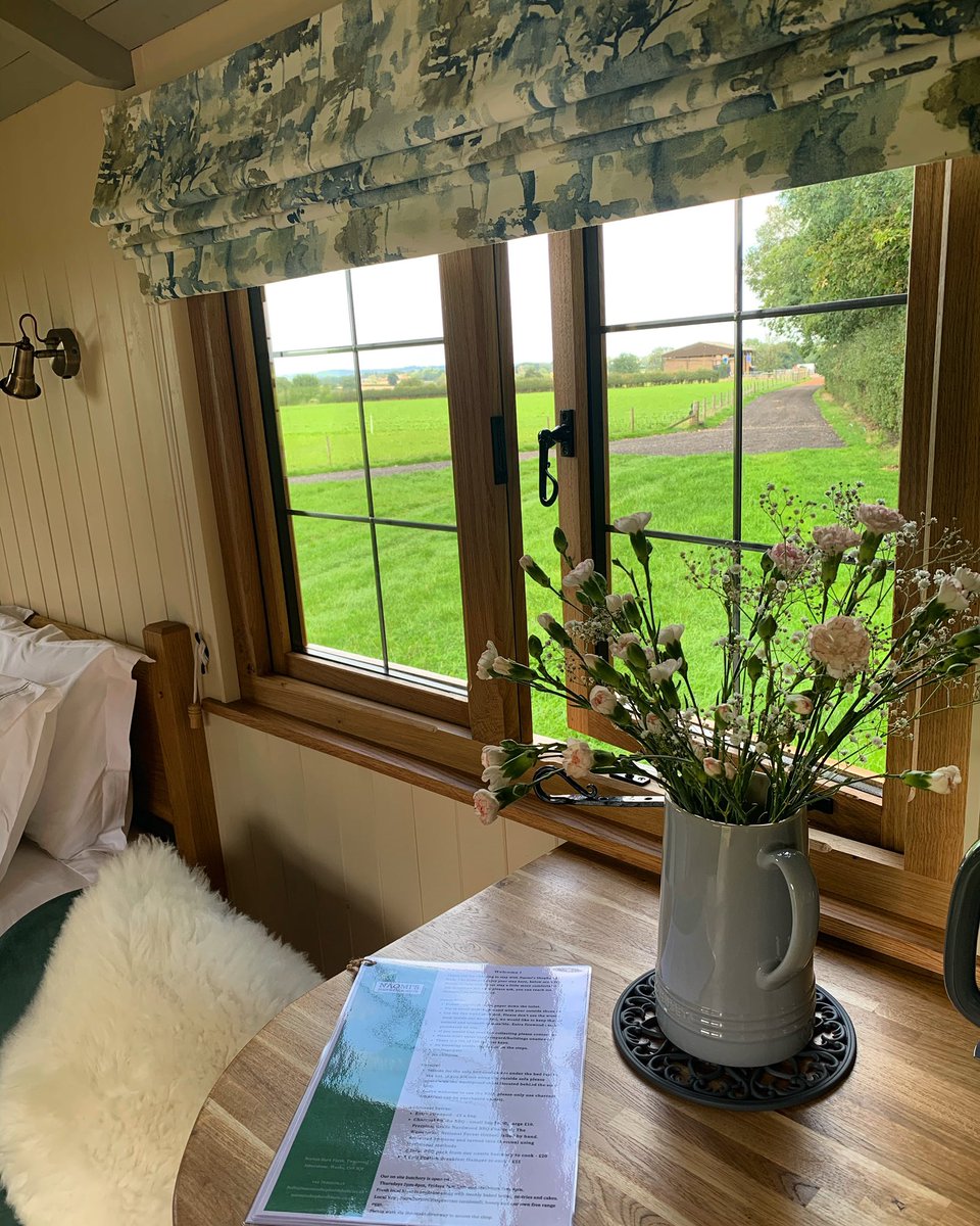 N_ShepherdsHuts's tweet photo. ‘Easy like Sunday morning’ 

A Luxurious en-suite shepherds hut for 2 adults situated on a working sheep farm in Leicestershire 

Our weekends are starting to get booked so book today!

https://t.co/Efn7QQUwTf 

#staycation2021 #traveladdict #glampinguk #countrygetaway https://t.co/jXibVgqcXf