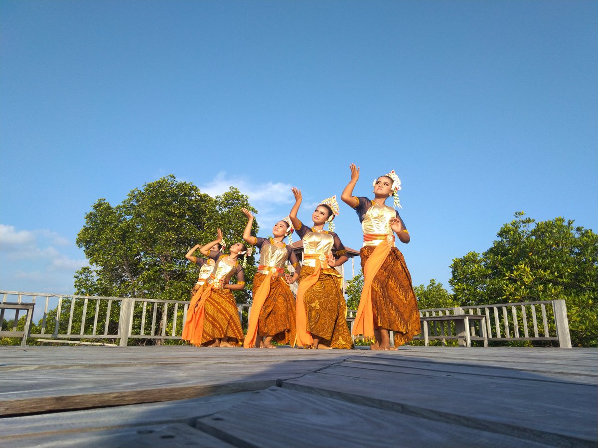 SDanangdjoyo's tweet photo. Virtual 
Purnama merindu #6 
#Dance #Karimunjawa https://t.co/rdjXBOpKiL