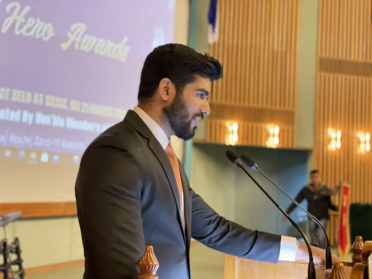 princerajpaswan's tweet image. श्रीनगर के SKICC में साउथ एशिया पीस मूवमेंट द्वारा आयोजित रियल हीरो अवार्ड कार्यक्रम में अतिथि के रूप में सम्मिलित हुआ और अपने-अपने क्षेत्रों में विशेष योगदान देने वाले अधिकारियों और लोगों को सम्मानित किया।