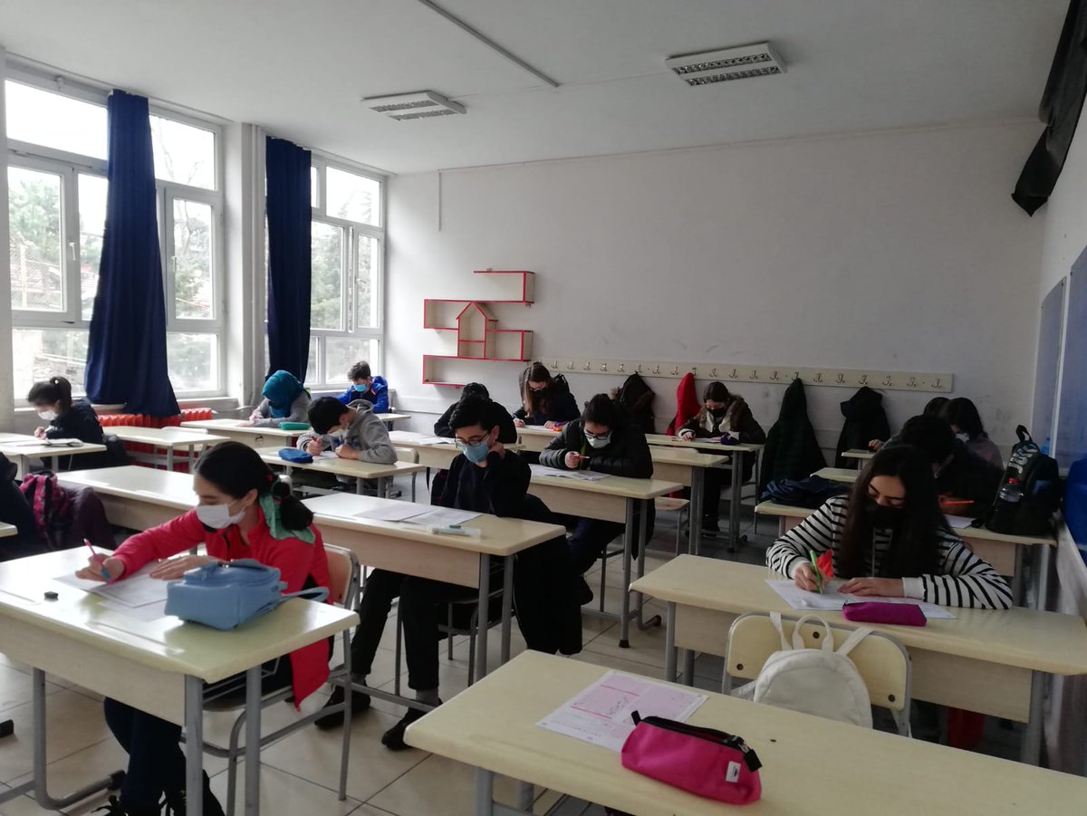 kdzturgutreis's tweet photo. 2021 LGS hazırlıkları okulumuzda salgından korunma kuralları çerçevesinde tüm hızıyla devam ediyor! Deneme sınavı oluyoruz.
#Lgs #Sınav #denemesinavi #okul #21Mart https://t.co/CSaLXLStdb