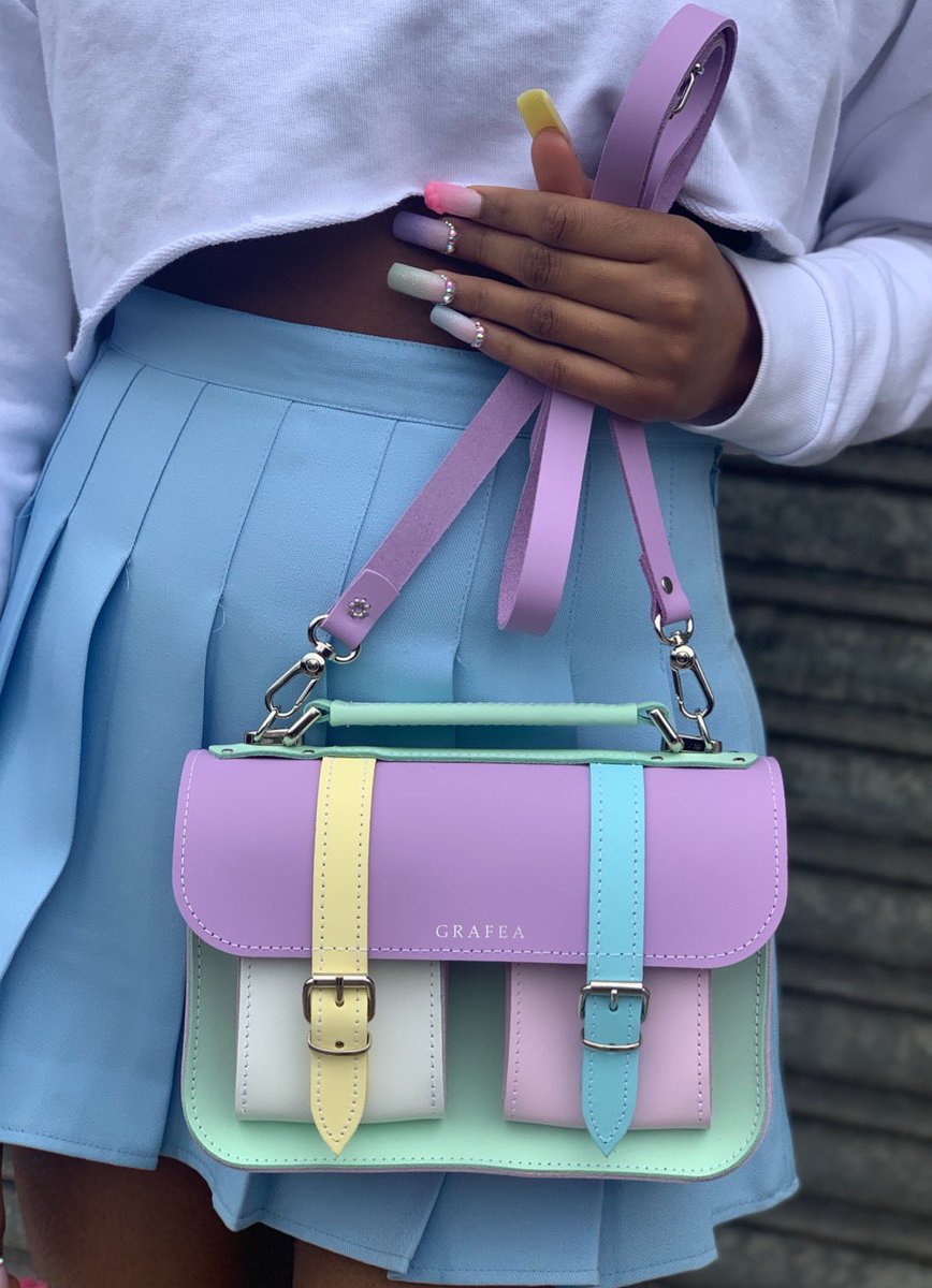 GRAFEA's tweet photo. Micro Violet 💜👜 https://t.co/s2nc7IJ9b9 https://t.co/6udKc3KZml