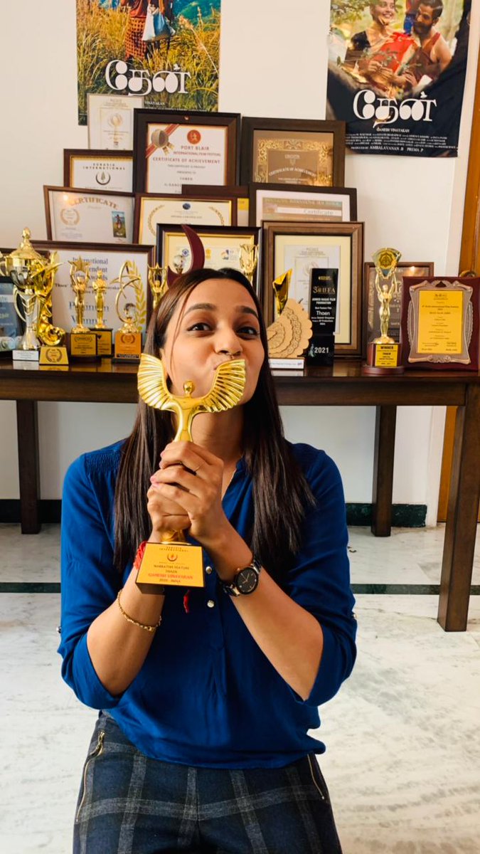 AbarnathyArmy's tweet photo. #Abarnathi won soooo many awards for #Thaen 💥👌👏👏👏 Vera level

Dream debut for #Abarnathy 👏

#Thaen #Jail @abarnathi21 https://t.co/5i0sd30ZdM