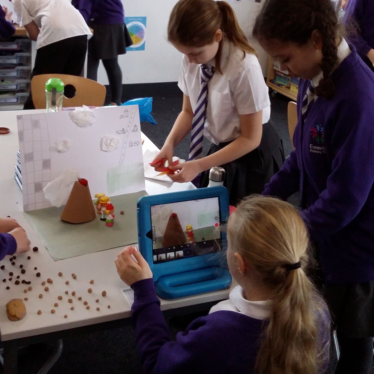 Evendons's tweet photo. Year 5 spent the afternoons last week learning to make stop motion animations as part of their Extreme Earth topic. They really enjoyed working together and being creative! #STEMflash Watch out for the final results next week! https://t.co/yCvqrxFgY1