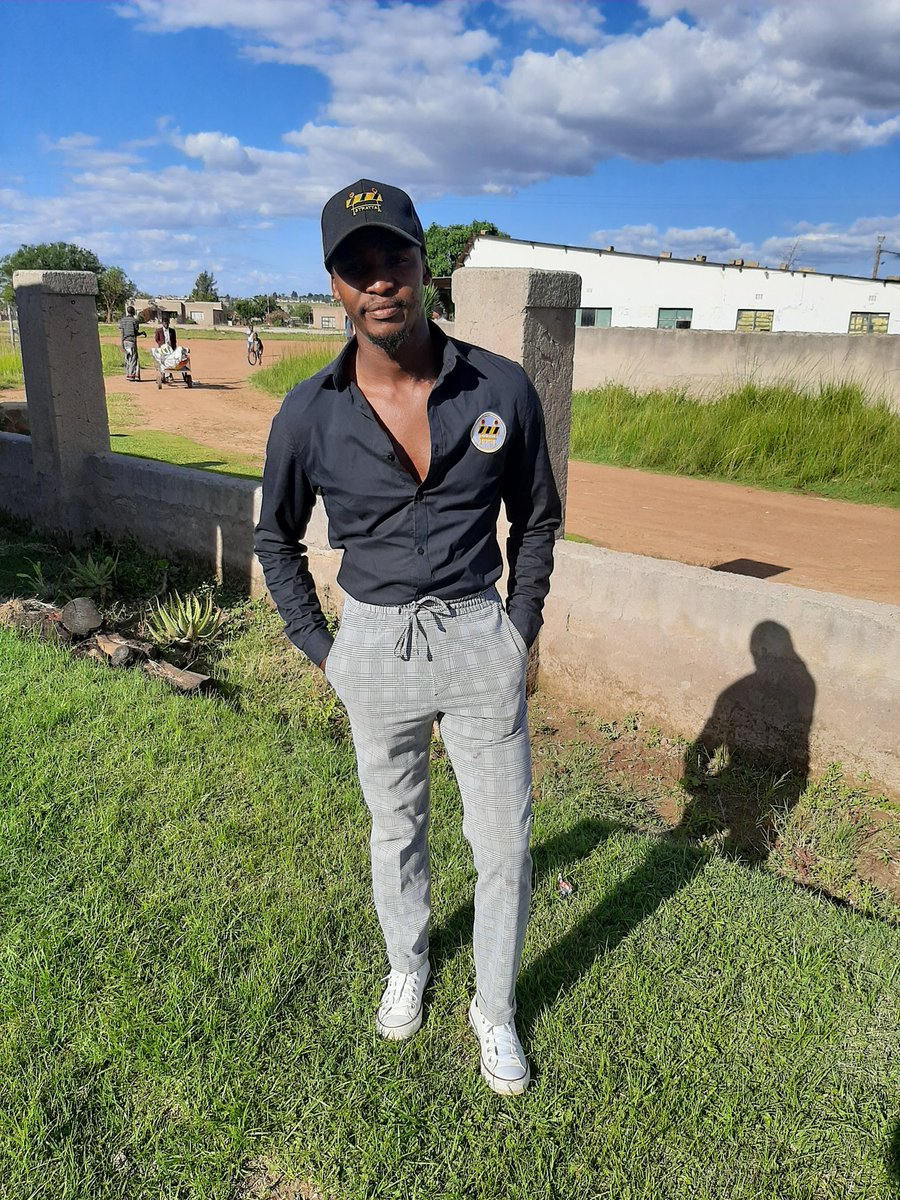 Iammxogiggs's tweet photo. #stratta #siyasinda
African son mkhulu https://t.co/H9FoHvEJmm