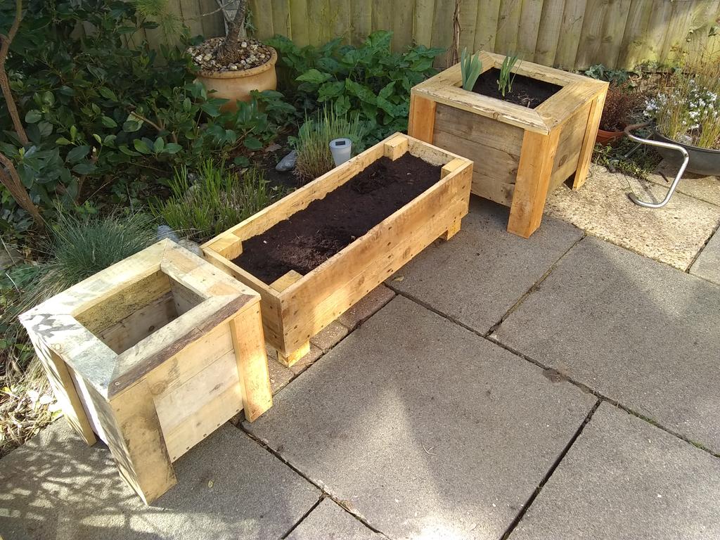 #Spring #BeddingBoxes #Leatherhead #Pallets