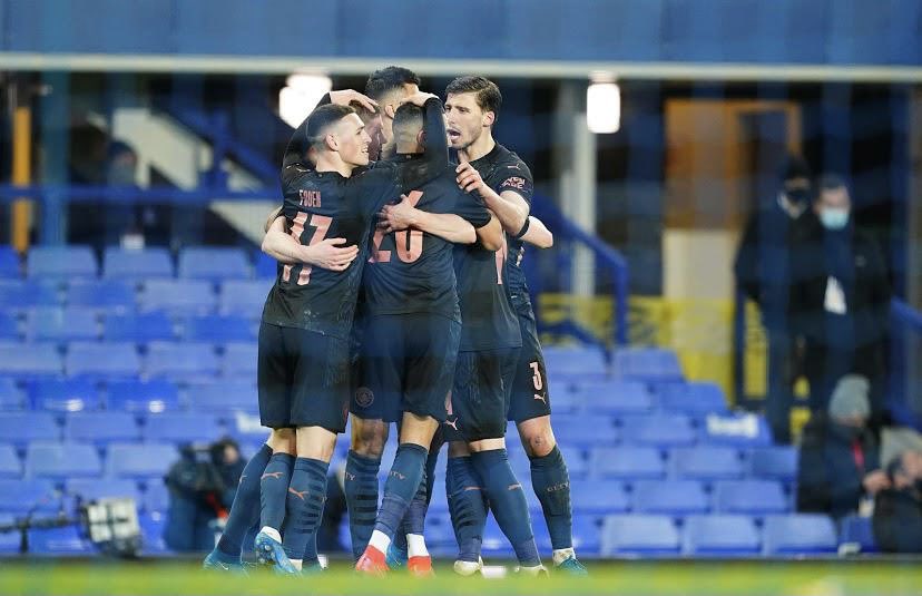 - Leader de Premier League avec 14 pts d'avance

- Quart de Finale de Ligue des Champions

- Demi-Finale de FA Cup

- Finale de Carabao Cup

Cette équipe 😍💙