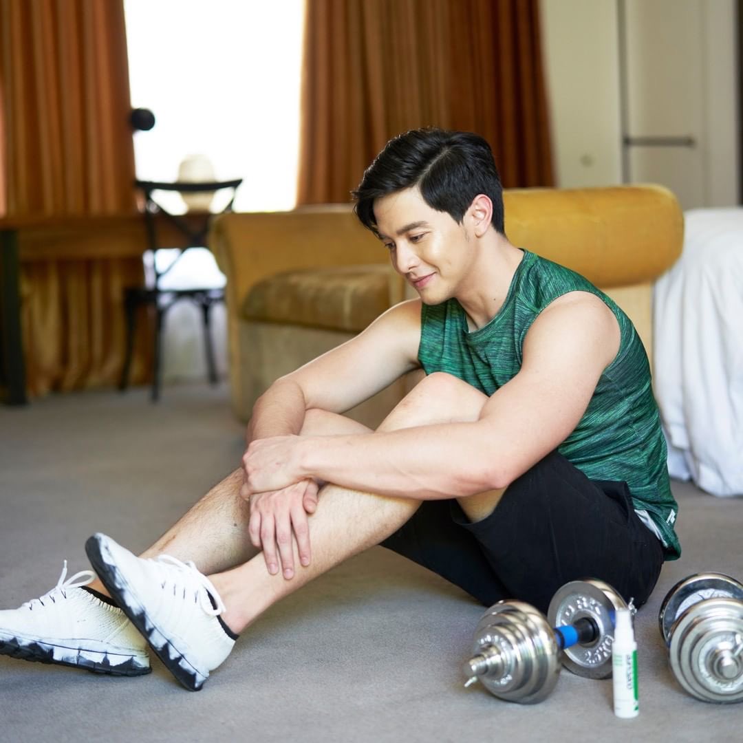 AldenTrendsOFC's tweet photo. Want to know the secret on how you can confidently #BareYourBack?
Use @Oxecure_PH Sulfur Soap and Body Acne Spray now!
@aldenrichards02
#OxecureXAldenGotYourBack
#OxecurePH
• oxecureph IG https://t.co/r5IeIVOrrY