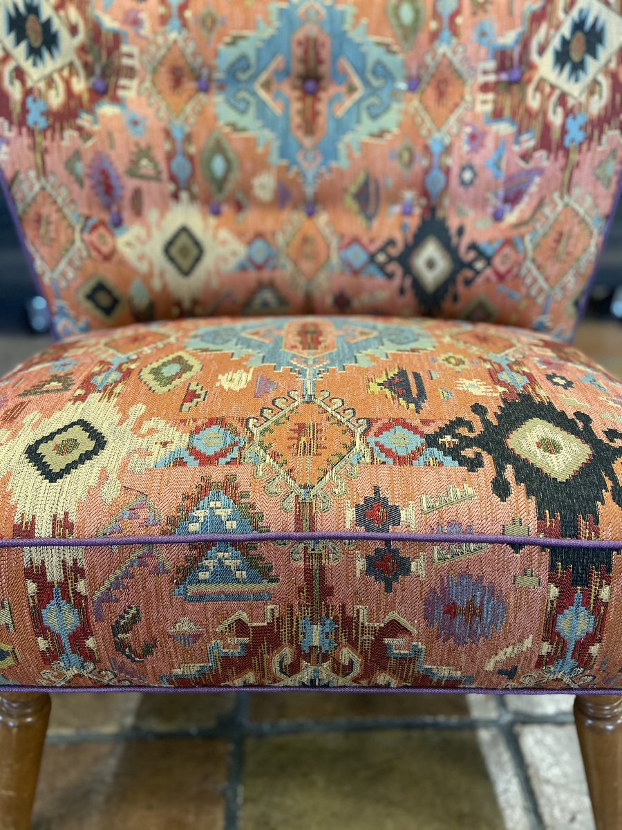 KZI_AZ's tweet image. Life is beautiful in the southwest! Just completed this stunning chair! #kziaz