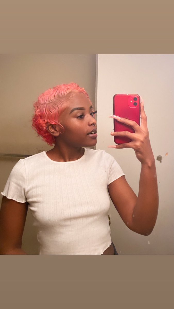 AmourAlejandro's tweet photo. I dyed my hair pink 🦋 https://t.co/Yi8ANH5O77