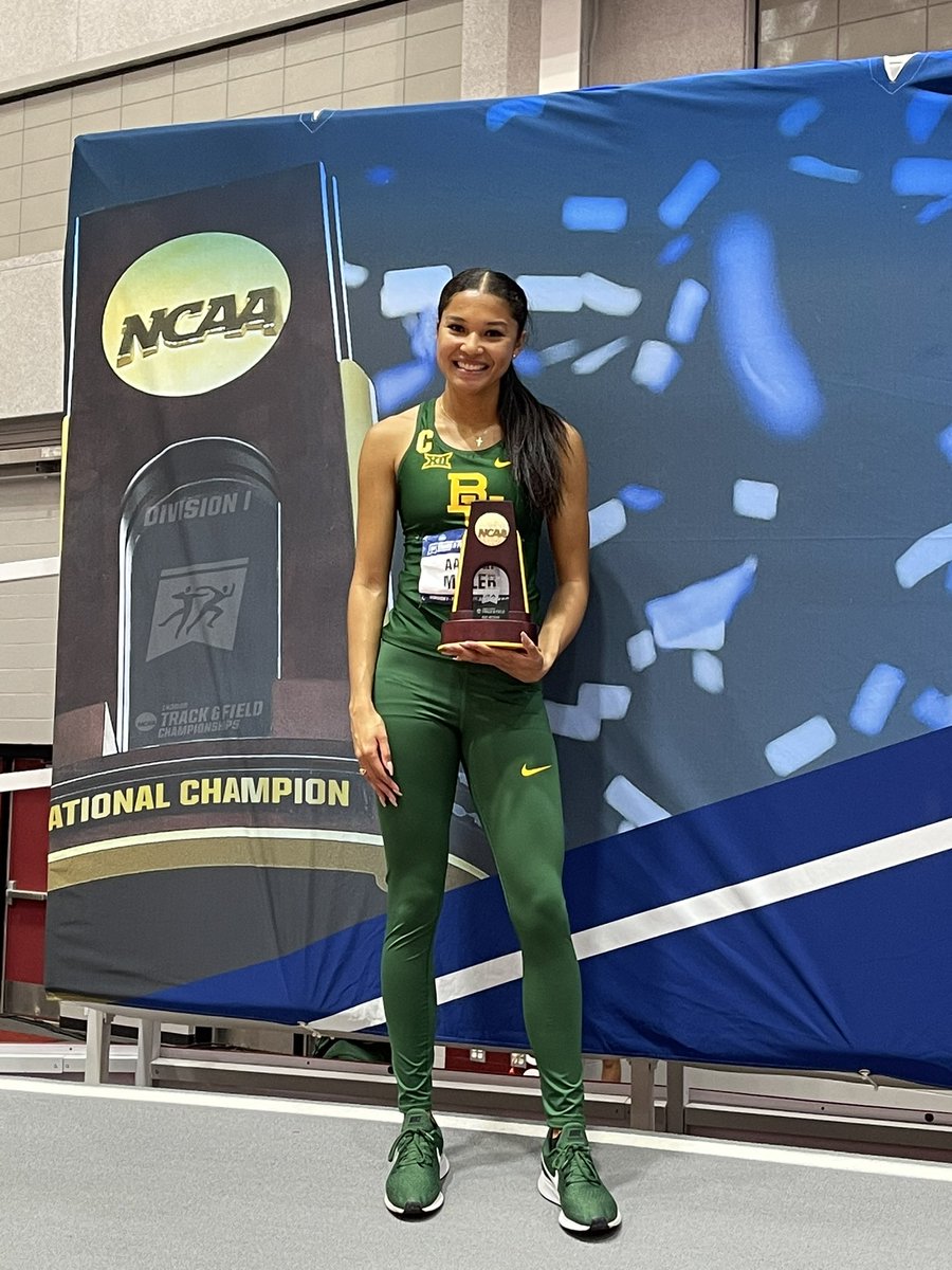 aaliyahmiller28's tweet image. I’M A NATIONAL CHAMPION 😭🤩🥇