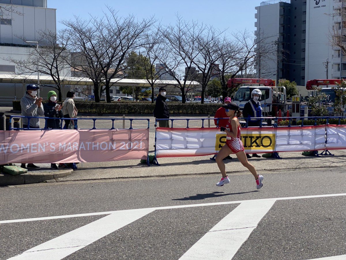キヤノン アスリート クラブ 九州 名古屋ウィメンズ21 出場選手の結果をお伝えします フルマラソン 32位 大塚英梨子 2時間43分35秒 自己ベスト更新 ベストタイムよりも2分40秒タイムを縮め ゴールテープを切ることができました 本日も熱い応援
