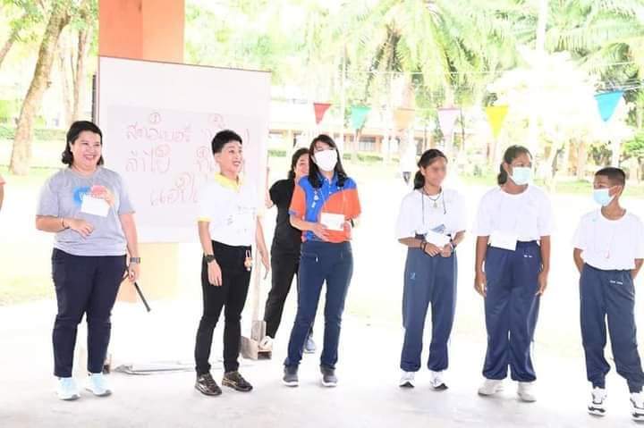 สมเด็จพระเจ้าลูกเธอ เจ้าฟ้าพัชรกิติยาภา นเรนทิราเทพยวดีฯ เสด็จเป็นการส่วนพระองค์ ไปทรงเป็นวิทยากรให้ความรู้ด้านกฎหมายแก่เด็กๆ ณ สถานคุ้มครองสวัสดิภาพเด็ก อำเภอเมือง จังหวัดระยอง​ 13​ มีนาคม​2564
#เรารักสถาบันพระมหากษัตริย์
#แผ่นดินไทยต้องมีในหลวง