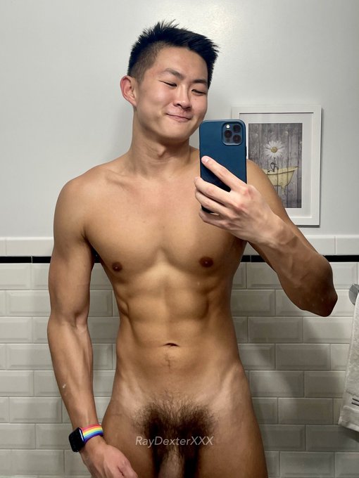 Bathroom lighting hits different 🛁🪞✨ https://t.co/yIzST8i2oh